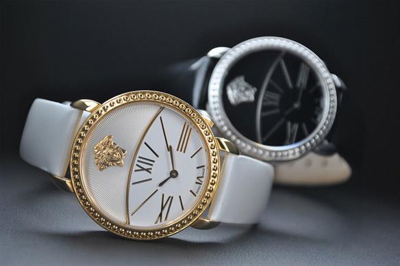 Nét thần thoại trong đồng hồ Versace Krios