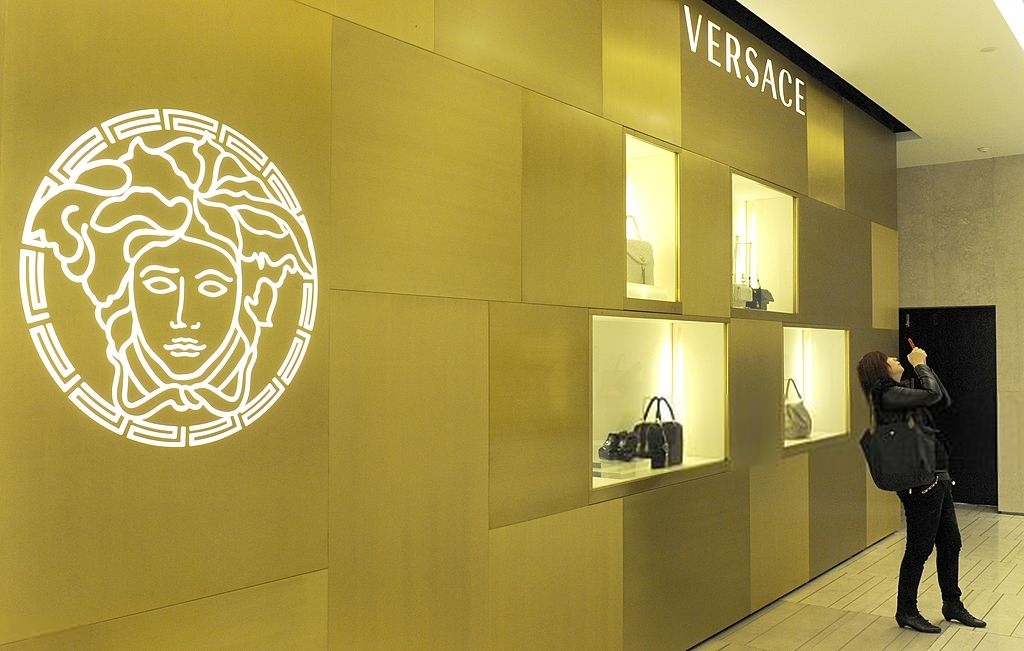 về Versace Việt Nam