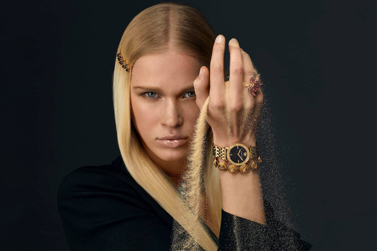 Versace Greca phù hợp với nhiều phong cách khác biệt