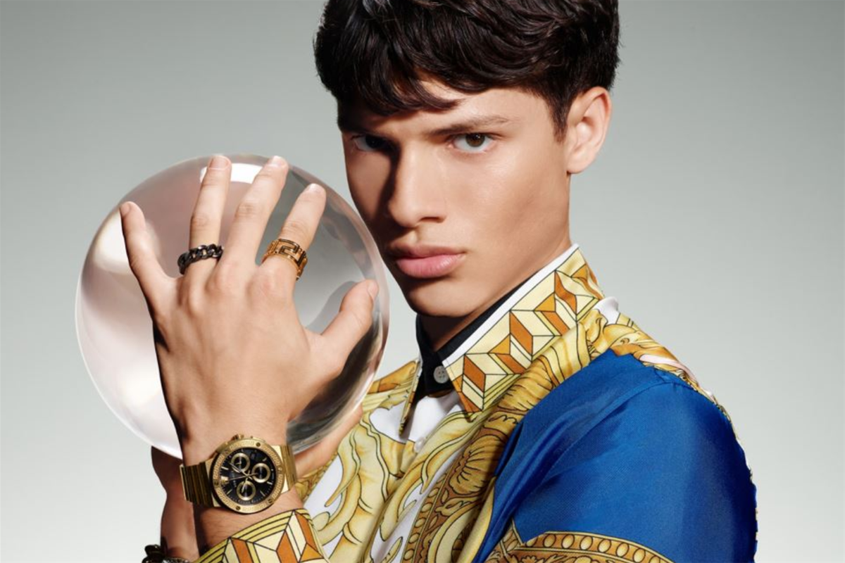 Versace Greca dành cho người yêu thích sự nổi bật